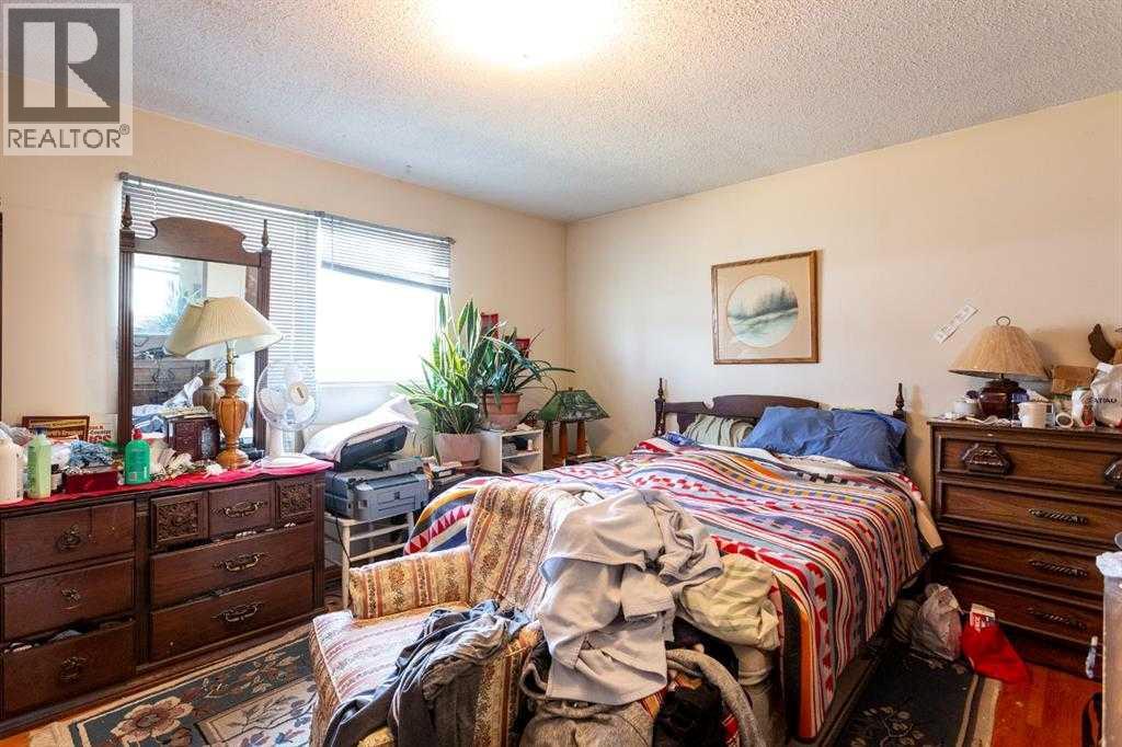 7803 Hunterslea Crescent Nw, Calgary, Alberta  T2K 4M3 - Photo 6 - A2267488