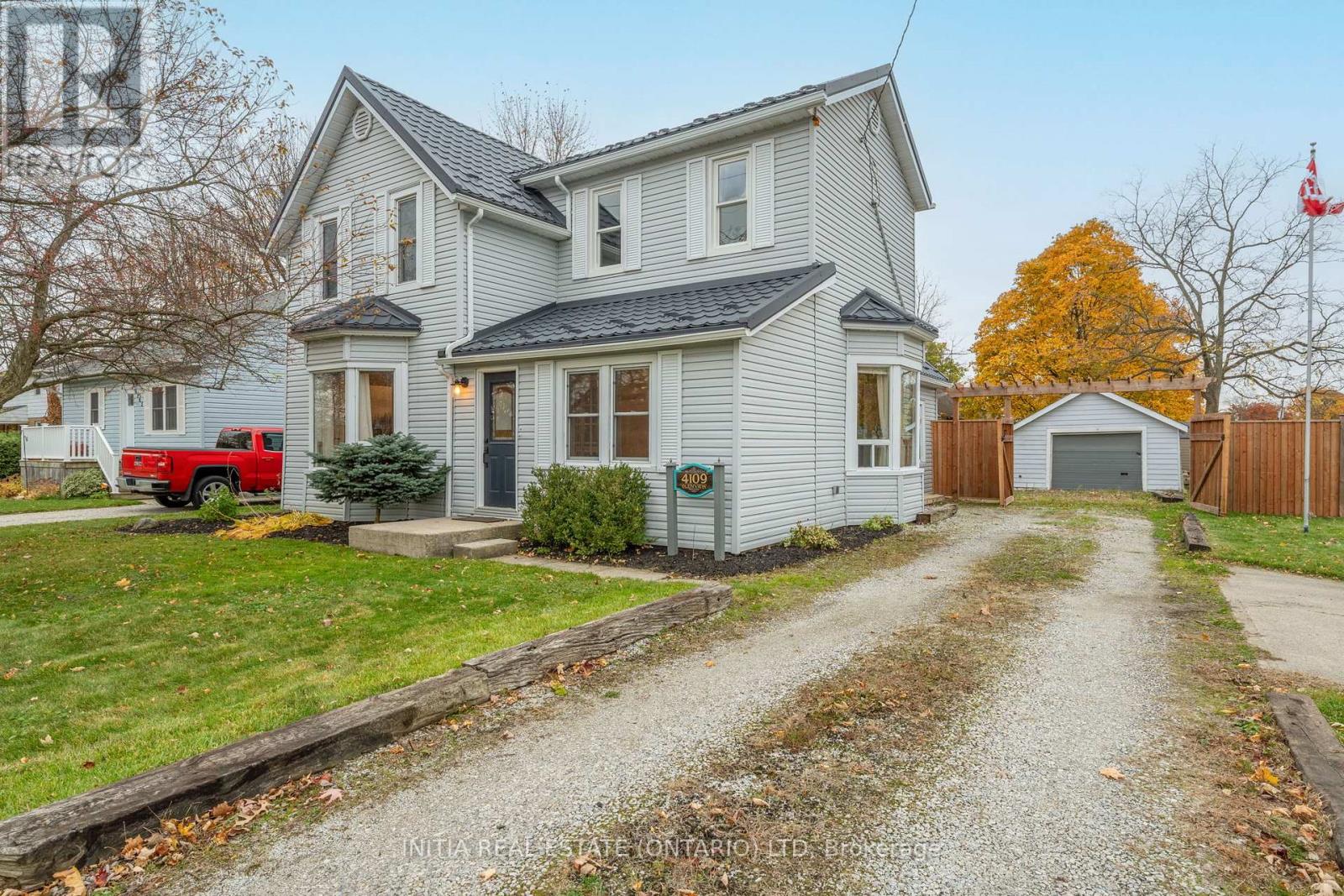 4109 Glenview Road, Petrolia, Ontario  N0N 1R0 - Photo 2 - X12530944