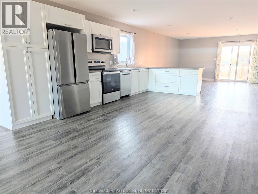 142 Moonstone Crescent, Chatham, Ontario  N7M 0S2 - Photo 4 - 25026744