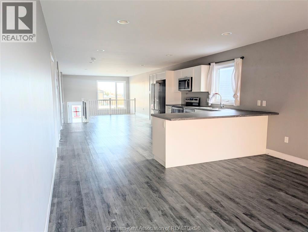 142 Moonstone Crescent, Chatham, Ontario  N7M 0S2 - Photo 5 - 25026744