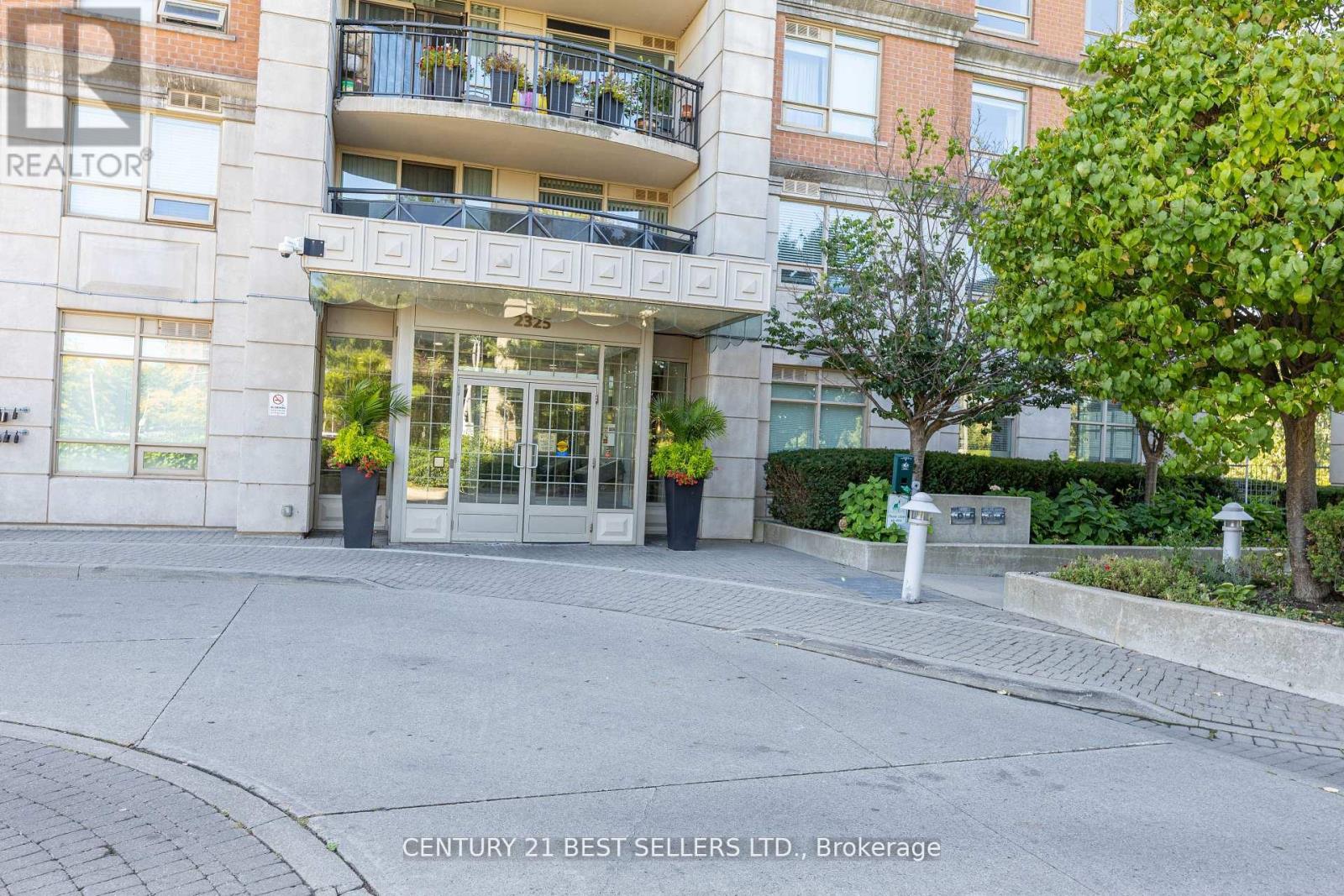 611 - 2325 Central Park Drive, Oakville, Ontario  L6H 0E5 - Photo 4 - W12530792