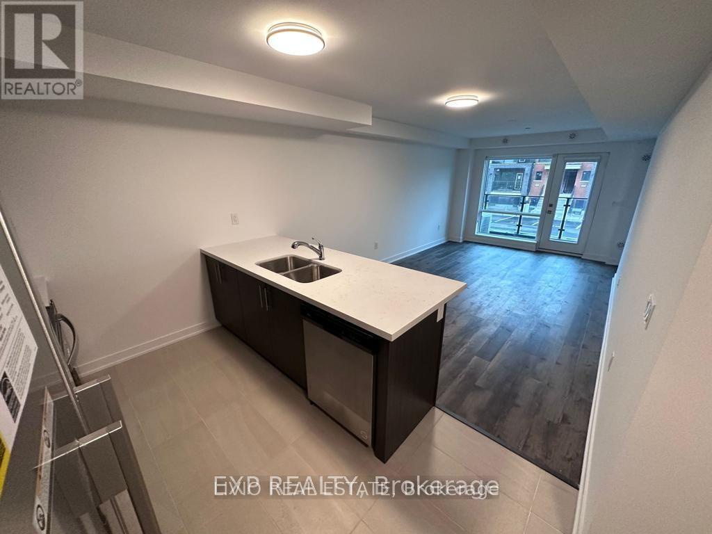 #6 - 195 Veterans Drive, Brampton, Ontario  L7A 5L2 - Photo 3 - W12530848