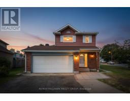 55 FAIR OAKS CRESCENT, Ottawa, Ontario