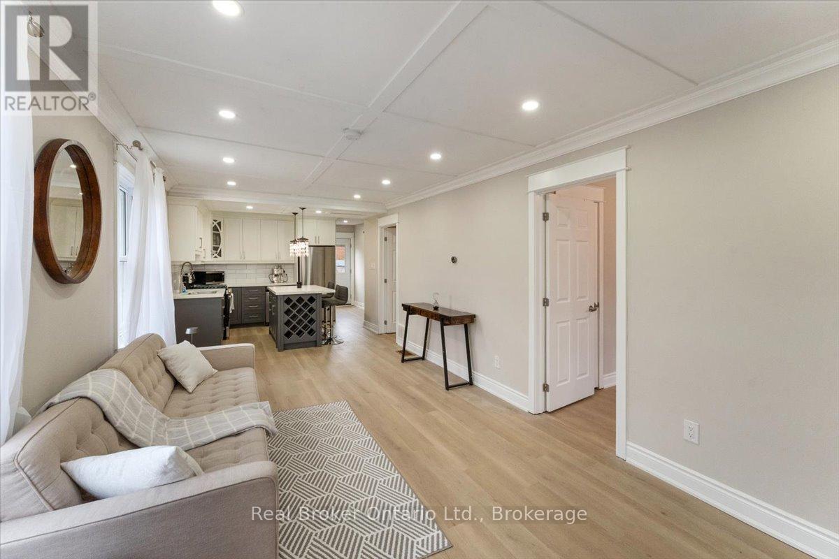 171 Britannia Avenue, Hamilton, Ontario  L8H 1X6 - Photo 8 - X12530936