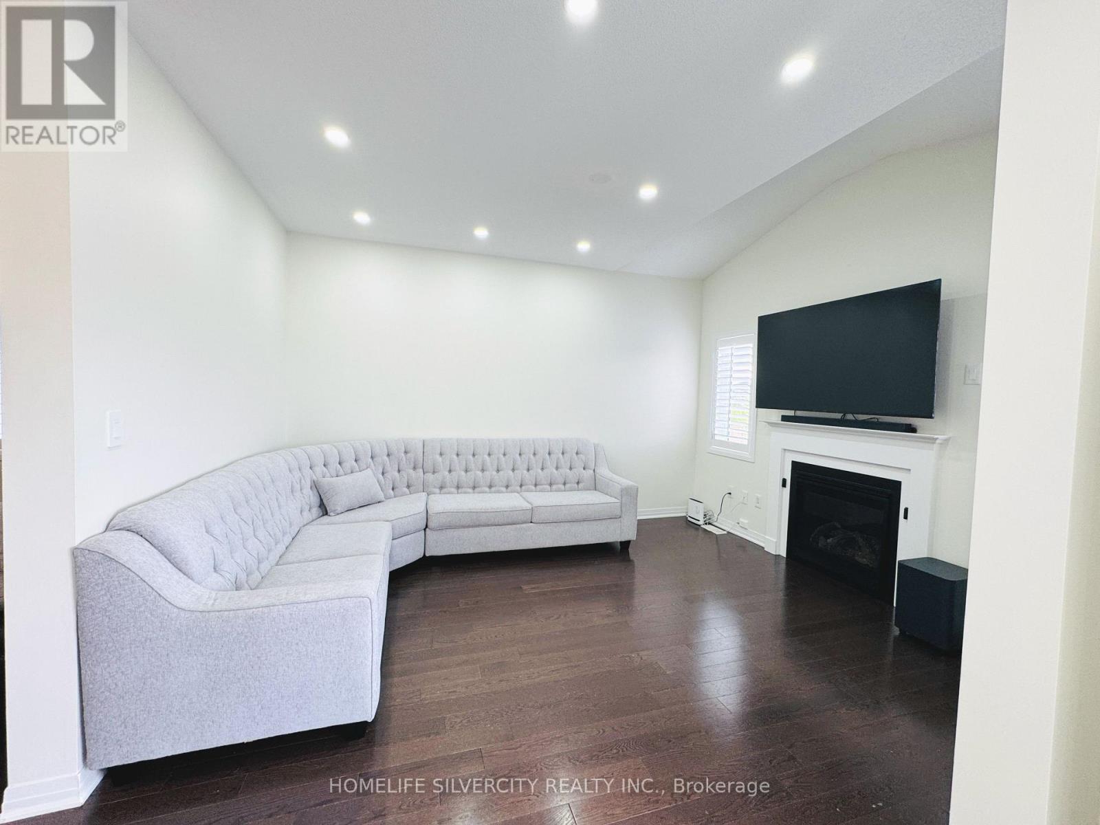 28 Jenkins Street, East Luther Grand Valley, Ontario  L9W 7R3 - Photo 9 - X12530796