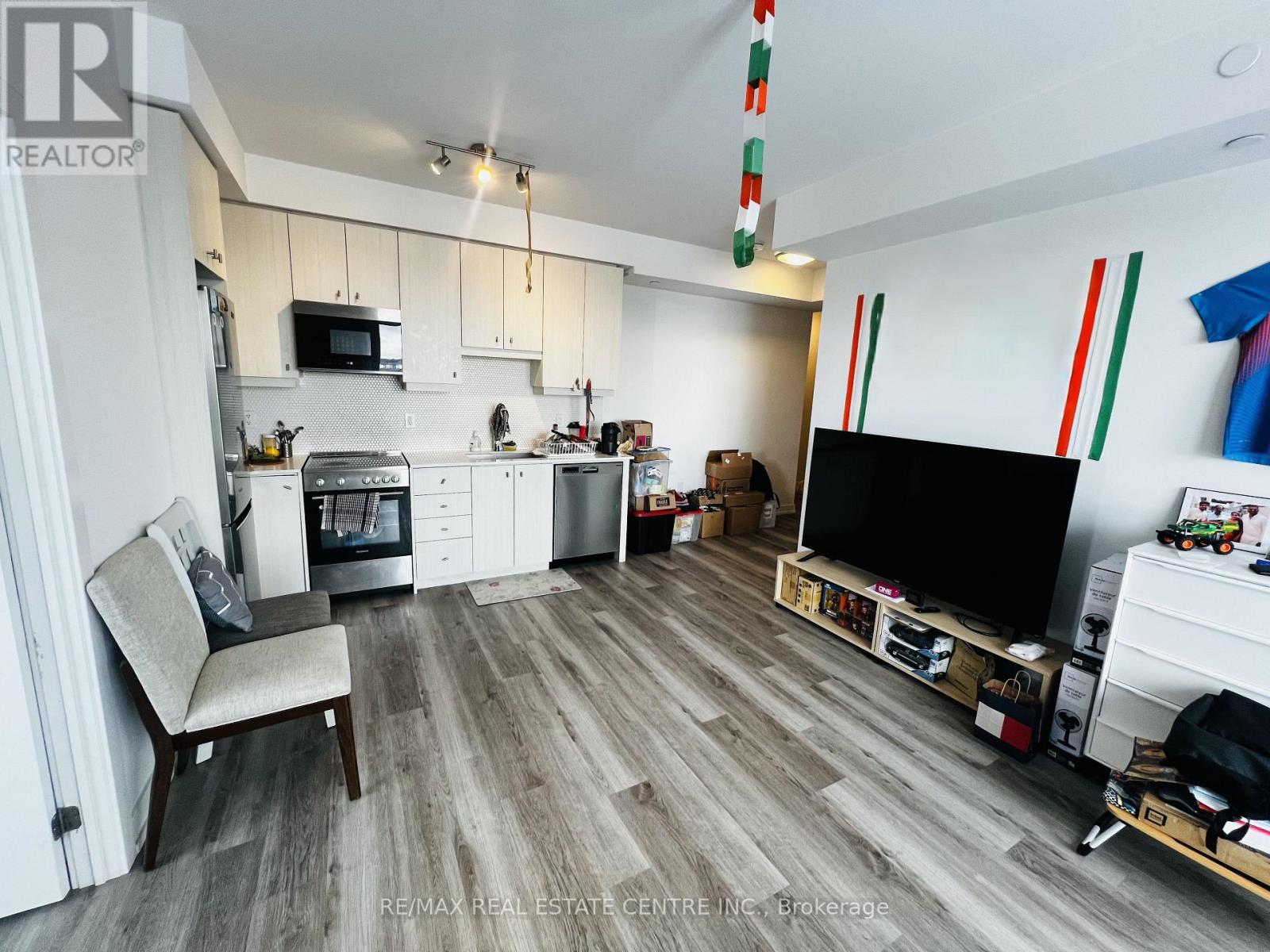 809 - 15 Wellington Street S, Kitchener, Ontario  N2G 0E4 - Photo 14 - X12530802