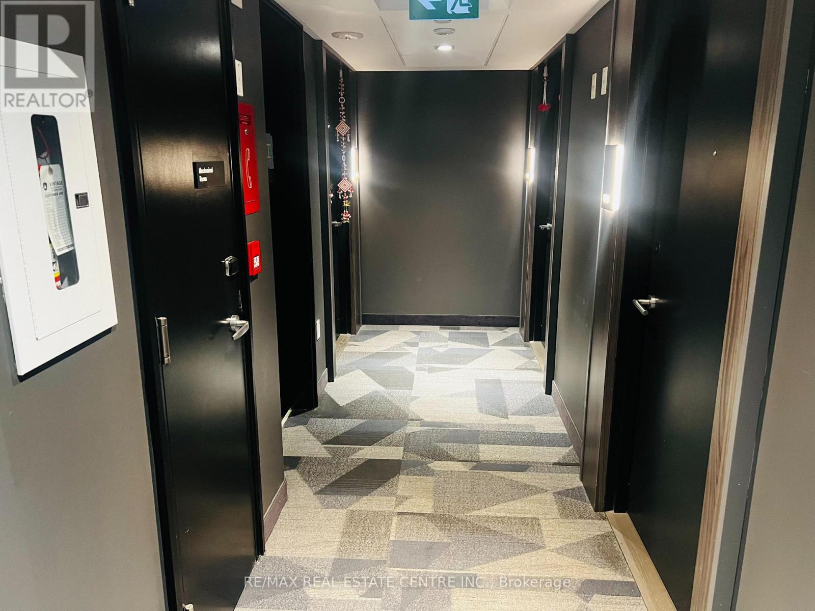 809 - 15 Wellington Street S, Kitchener, Ontario  N2G 0E4 - Photo 8 - X12530802