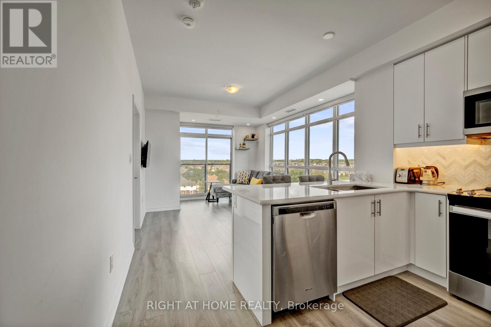 705 - 450 DUNDAS STREET E, Hamilton, Ontario