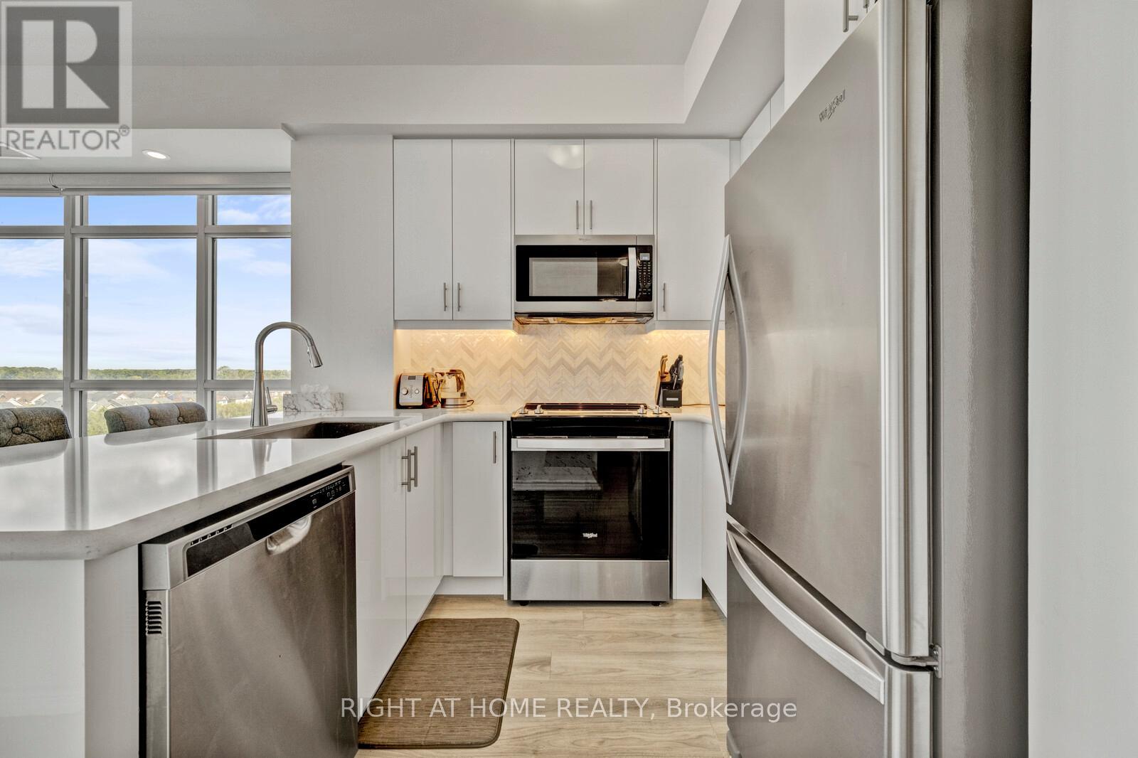 705 - 450 Dundas Street E, Hamilton, Ontario  L8B 1Z2 - Photo 4 - X12530826