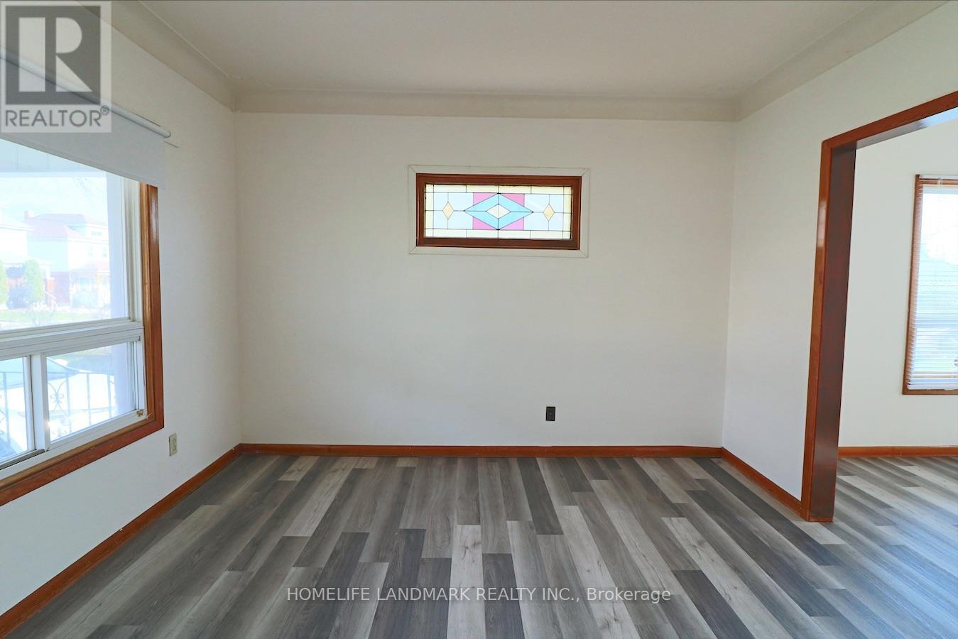 5283 Heywood Avenue, Niagara Falls, Ontario  L2E 4V5 - Photo 2 - X12530832