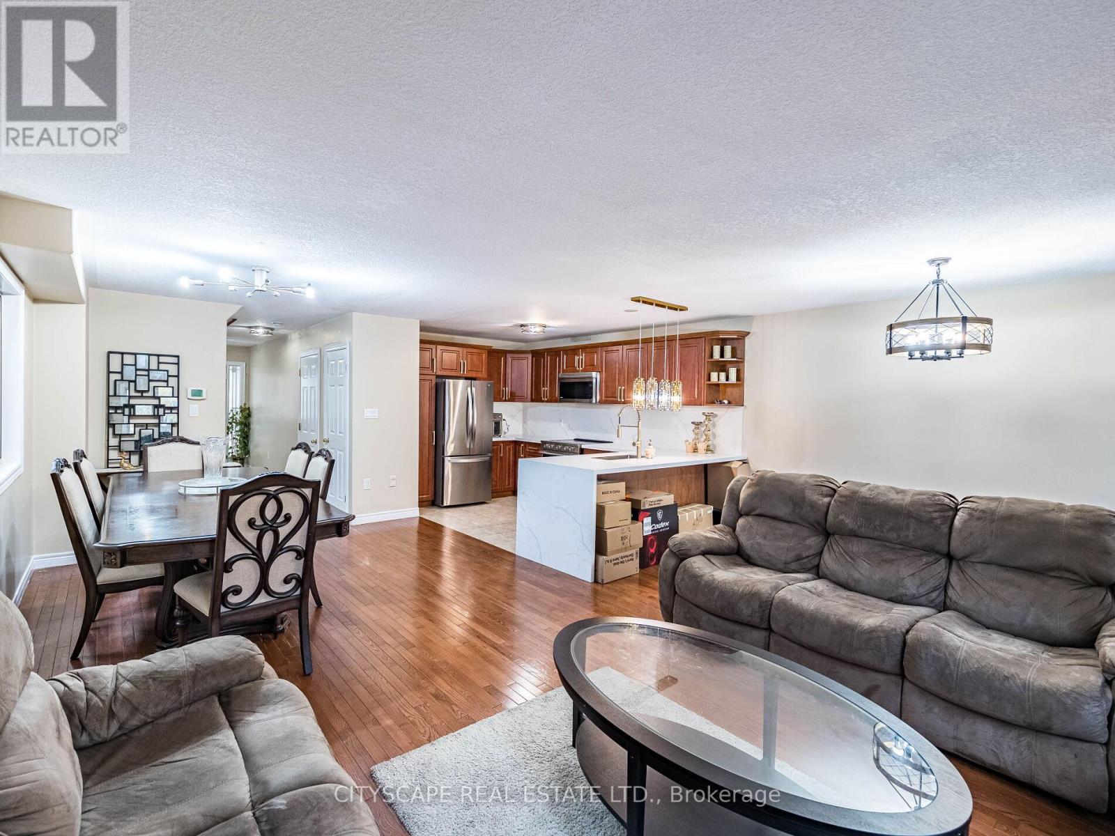 22 Jones Street, Hamilton, Ontario  L8R 1X8 - Photo 10 - X12530834