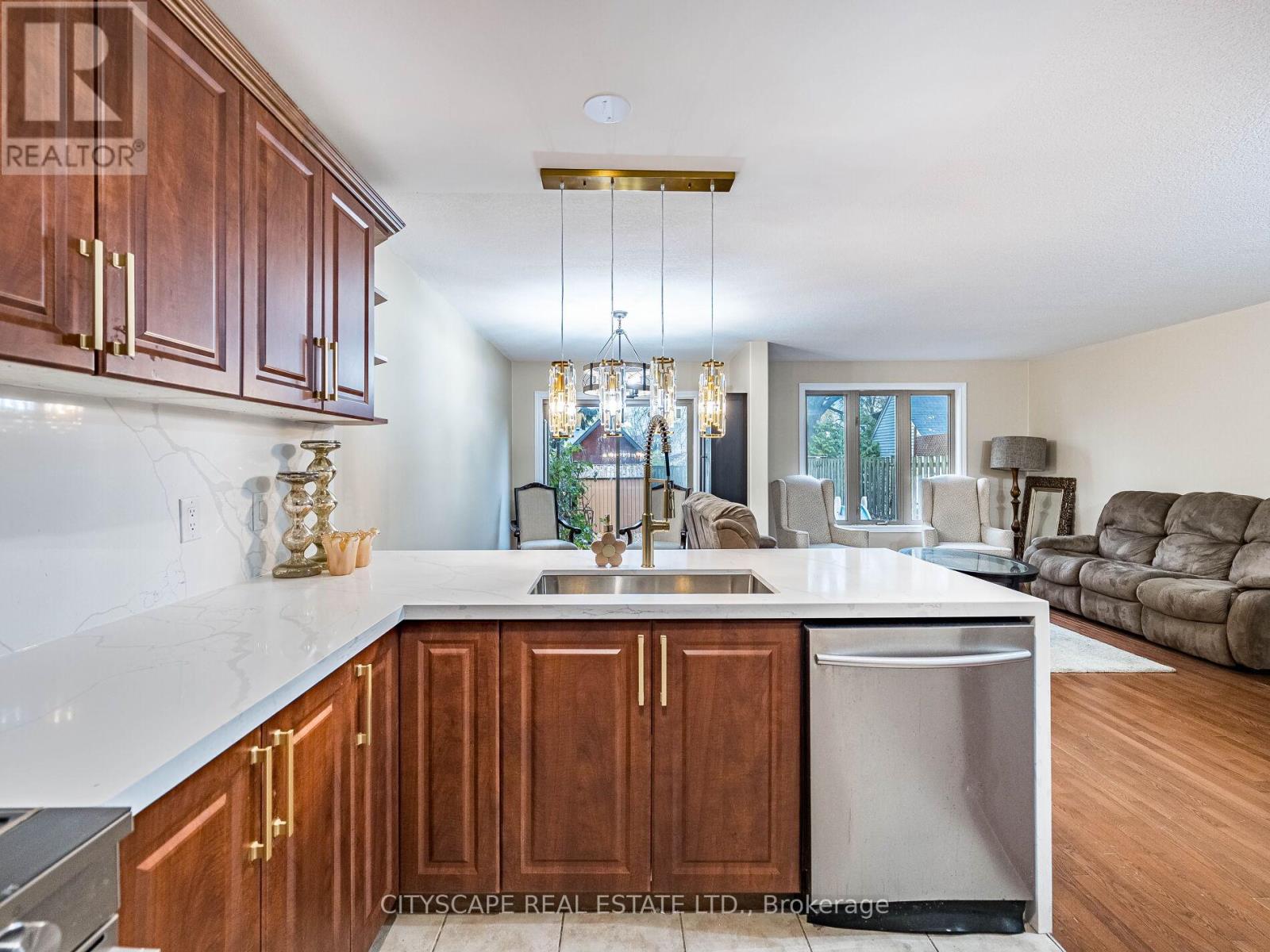 22 Jones Street, Hamilton, Ontario  L8R 1X8 - Photo 14 - X12530834