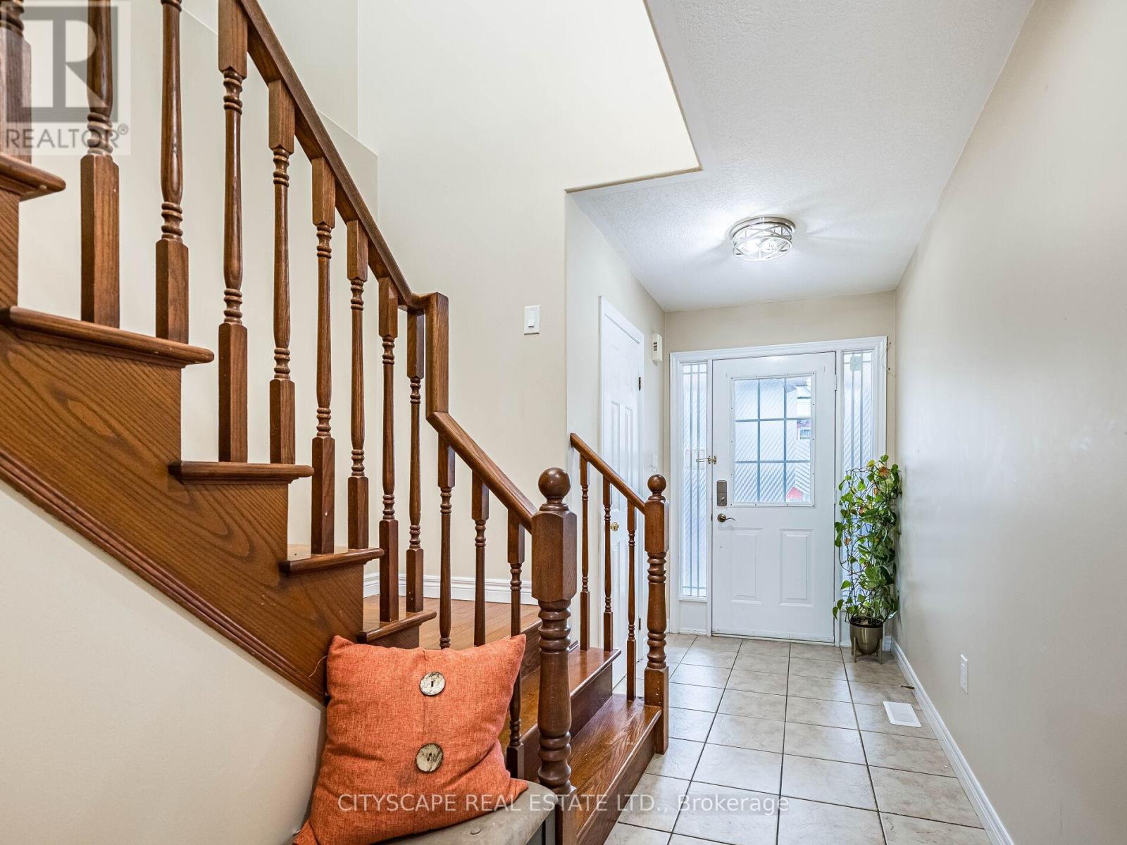 22 Jones Street, Hamilton, Ontario  L8R 1X8 - Photo 6 - X12530834