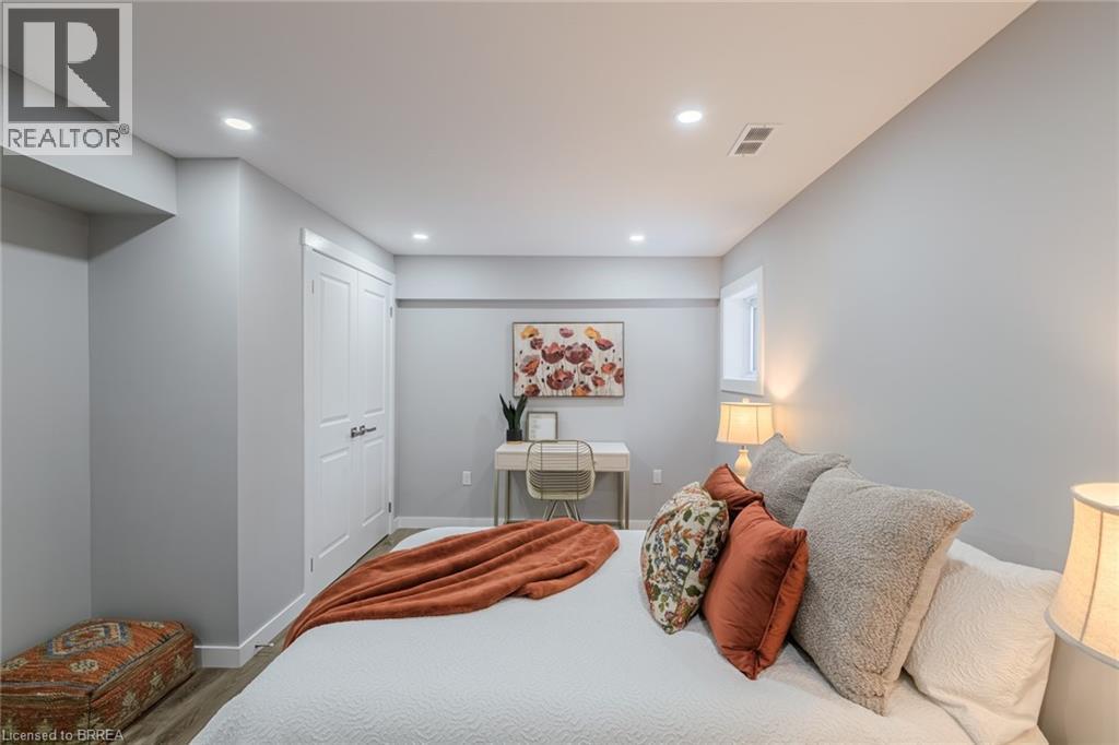 11 Royal Oak Drive, Brantford, Ontario  N3R 7P2 - Photo 36 - 40786124