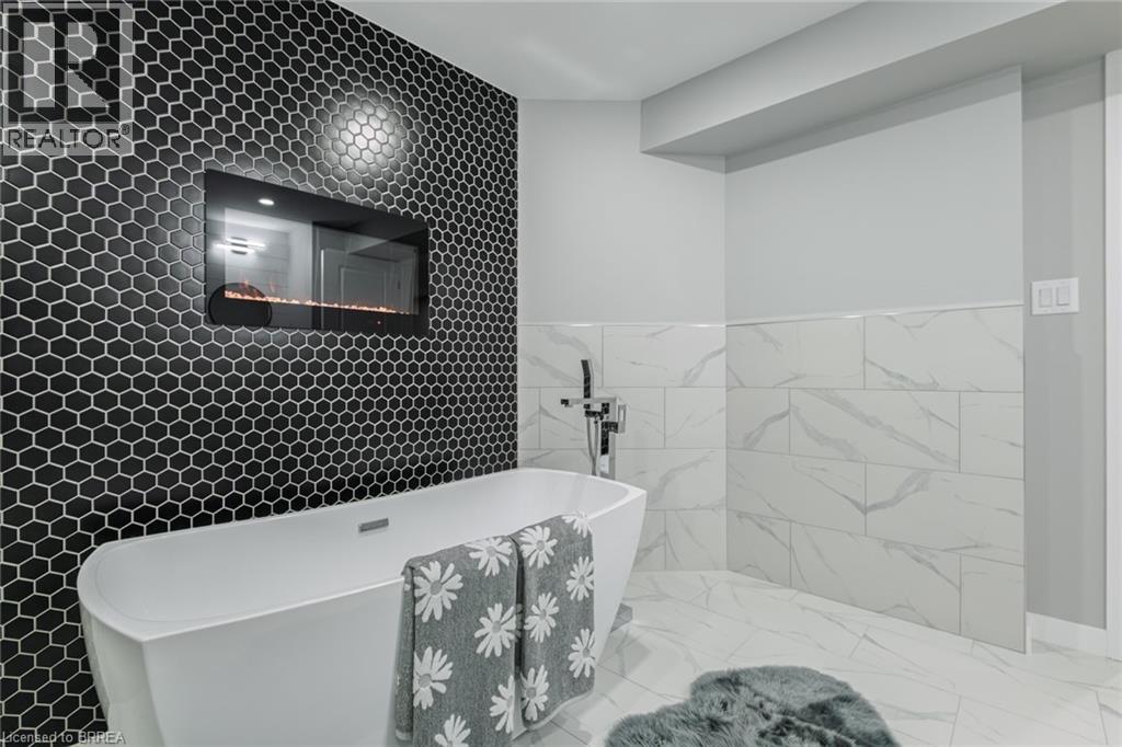 11 Royal Oak Drive, Brantford, Ontario  N3R 7P2 - Photo 39 - 40786124