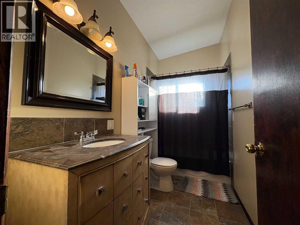 5639 48 Avenue A,b Crescent, Ponoka, Alberta  T4J 1K2 - Photo 15 - A2268983