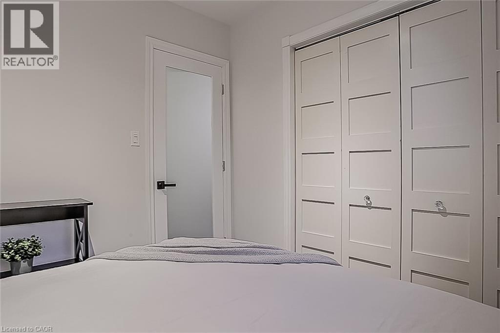 260 Foxbar Road, Burlington, Ontario  L7L 3A3 - Photo 23 - 40786908