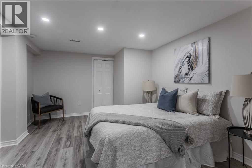 260 Foxbar Road, Burlington, Ontario  L7L 3A3 - Photo 32 - 40786908