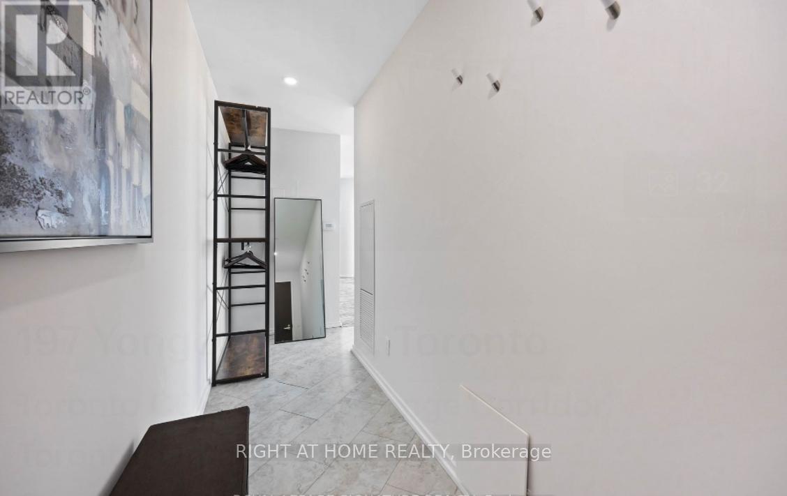 197 Yonge Street, Toronto, Ontario  M5B 1M4 - Photo 19 - C12530902