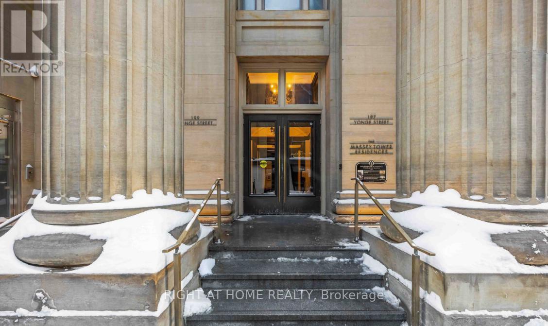 197 Yonge Street, Toronto, Ontario  M5B 1M4 - Photo 2 - C12530902