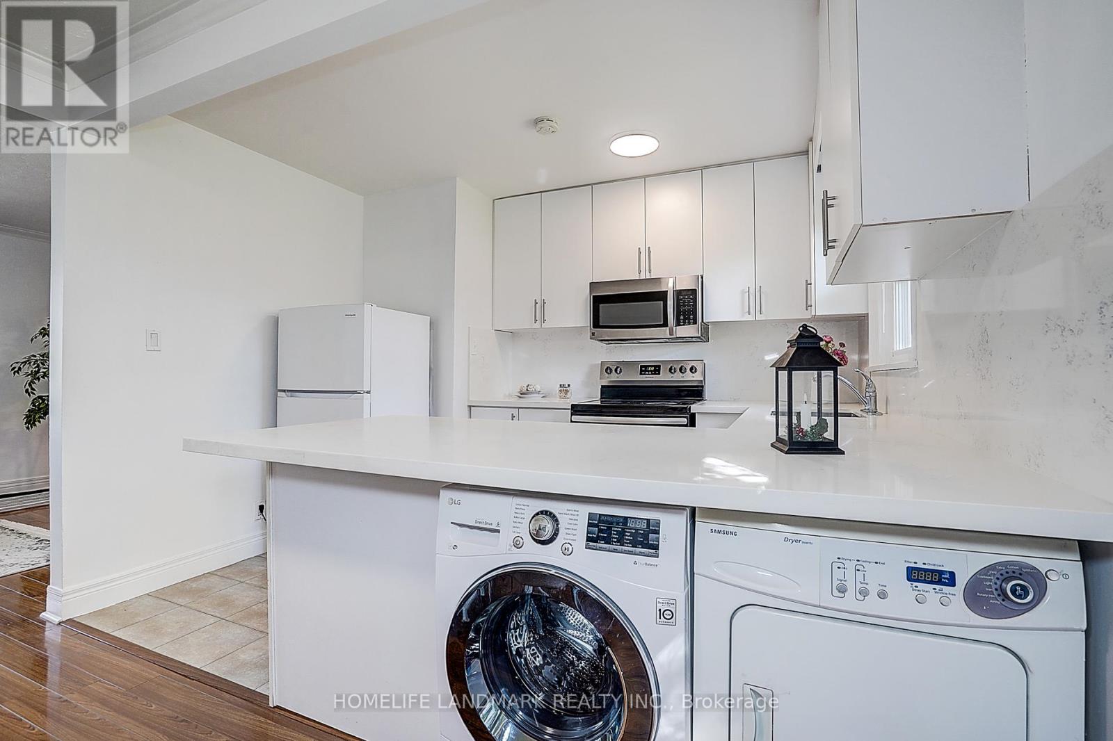 181 Searle Avenue, Toronto, Ontario  M3H 4B5 - Photo 14 - C12530908