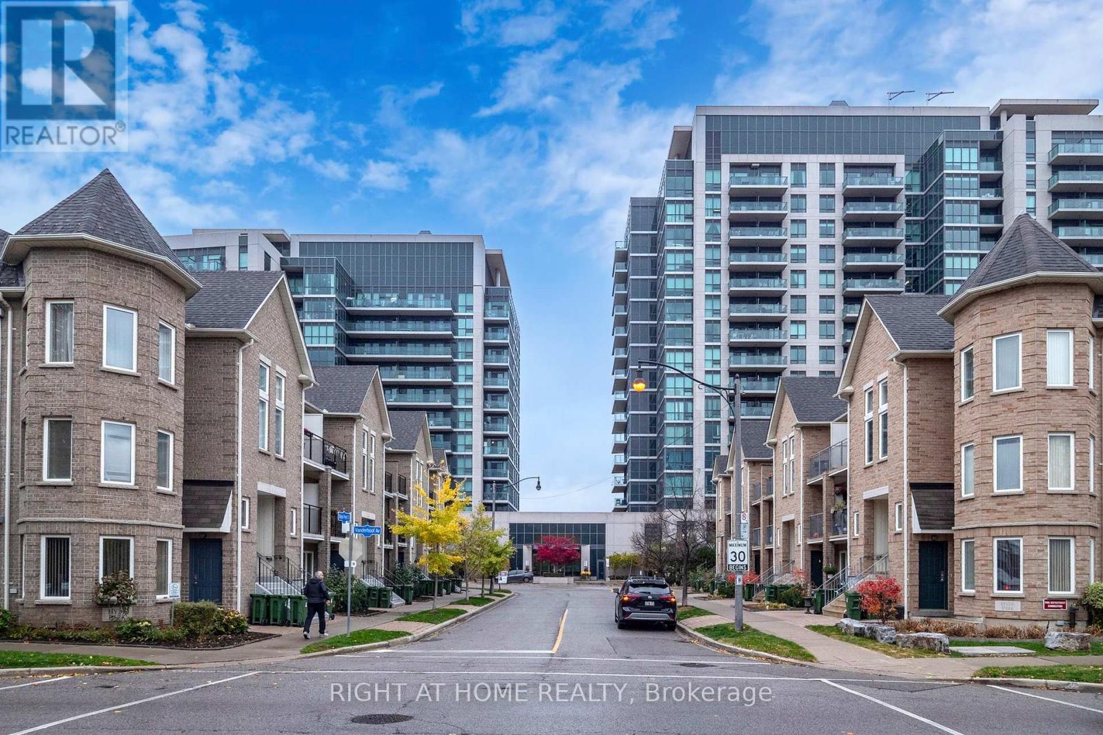 813 - 35 BRIAN PECK CRESCENT, Toronto, Ontario