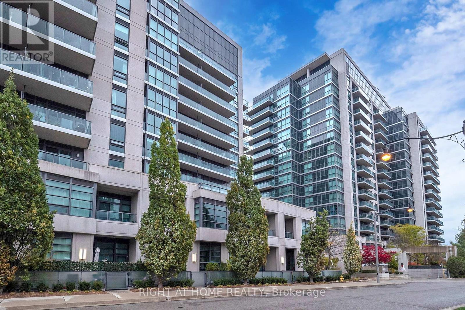 813 - 35 Brian Peck Crescent, Toronto, Ontario  M4G 0A5 - Photo 5 - C12530932