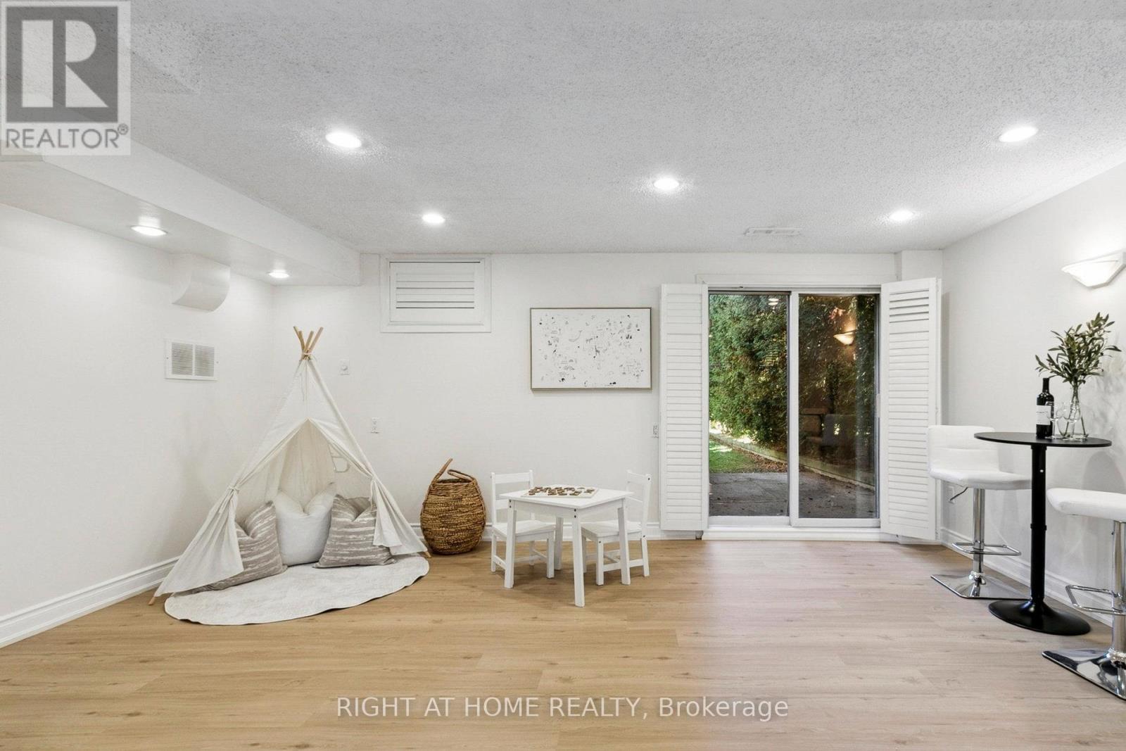 421 East Avenue E, Toronto, Ontario  M1C 2W7 - Photo 16 - E12530898