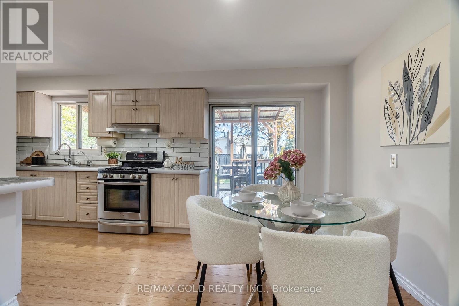 36 Guthrie Crescent, Whitby, Ontario  L1P 1A5 - Photo 13 - E12530964