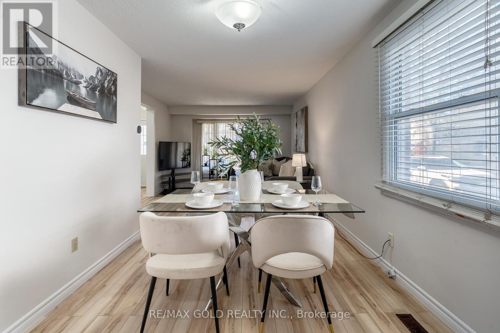 36 Guthrie Crescent, Whitby, Ontario  L1P 1A5 - Photo 6 - E12530964