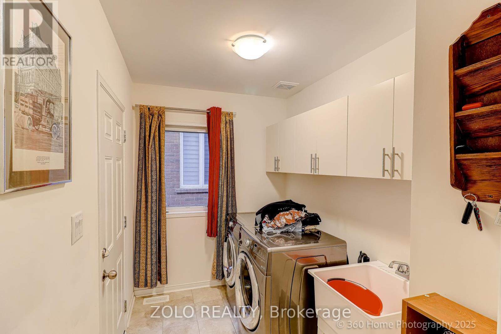 2012 Queensbury Drive, Oshawa, Ontario  L1K 0R9 - Photo 6 - E12530966