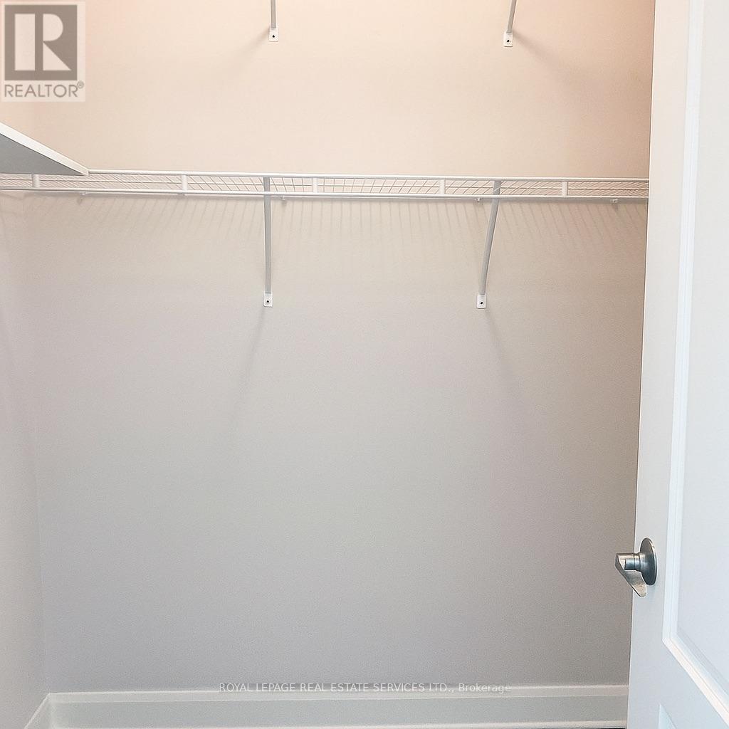 701 - 2470 Prince Michael Drive, Oakville, Ontario  L6H 0G9 - Photo 12 - W12423068