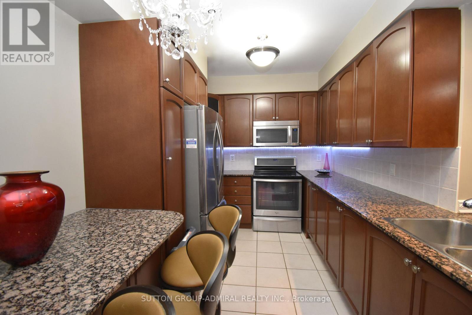 304 - 100 Promenade Circle, Vaughan, Ontario  L4J 7W7 - Photo 7 - N12530970