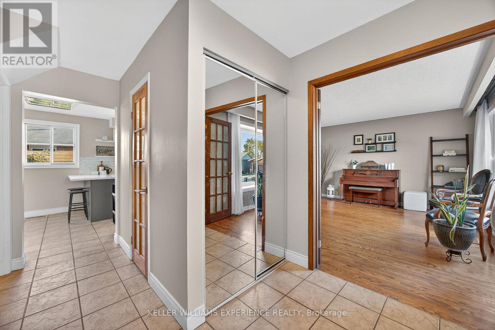 35 Glenridge Road, Barrie, Ontario  L4N 2X9 - Photo 8 - S12530952