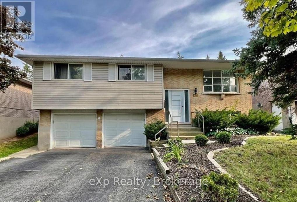 213 NORTHLAKE DRIVE, Waterloo, Ontario