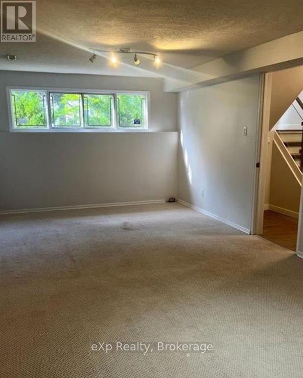 213 Northlake Drive, Waterloo, Ontario  N2V 1A6 - Photo 10 - X12530986