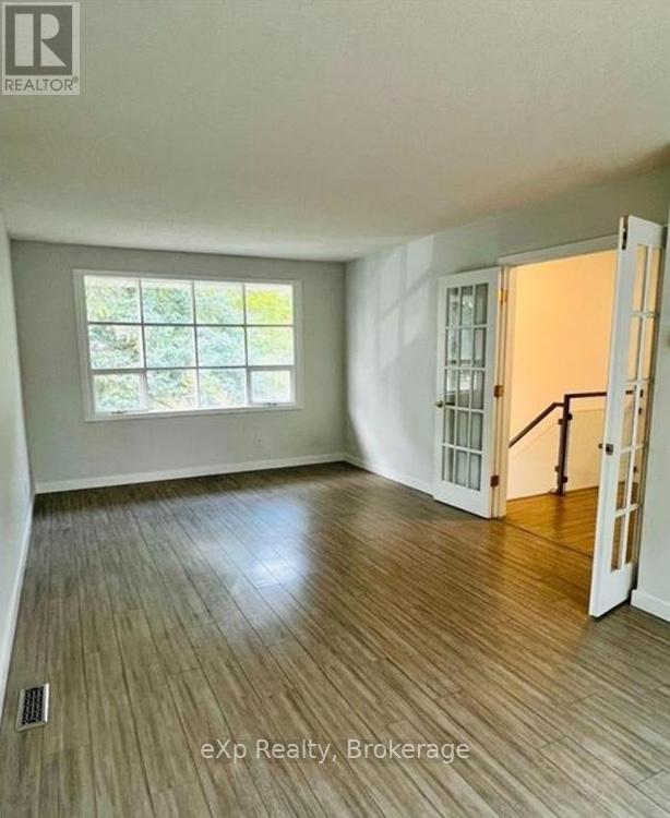 213 Northlake Drive, Waterloo, Ontario  N2V 1A6 - Photo 9 - X12530986