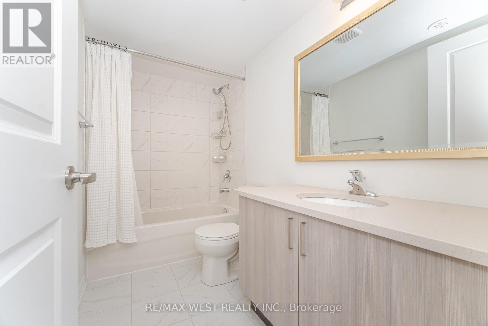 14 - 30 Woodstream Drive, Toronto, Ontario  M9W 0G1 - Photo 32 - W12530856