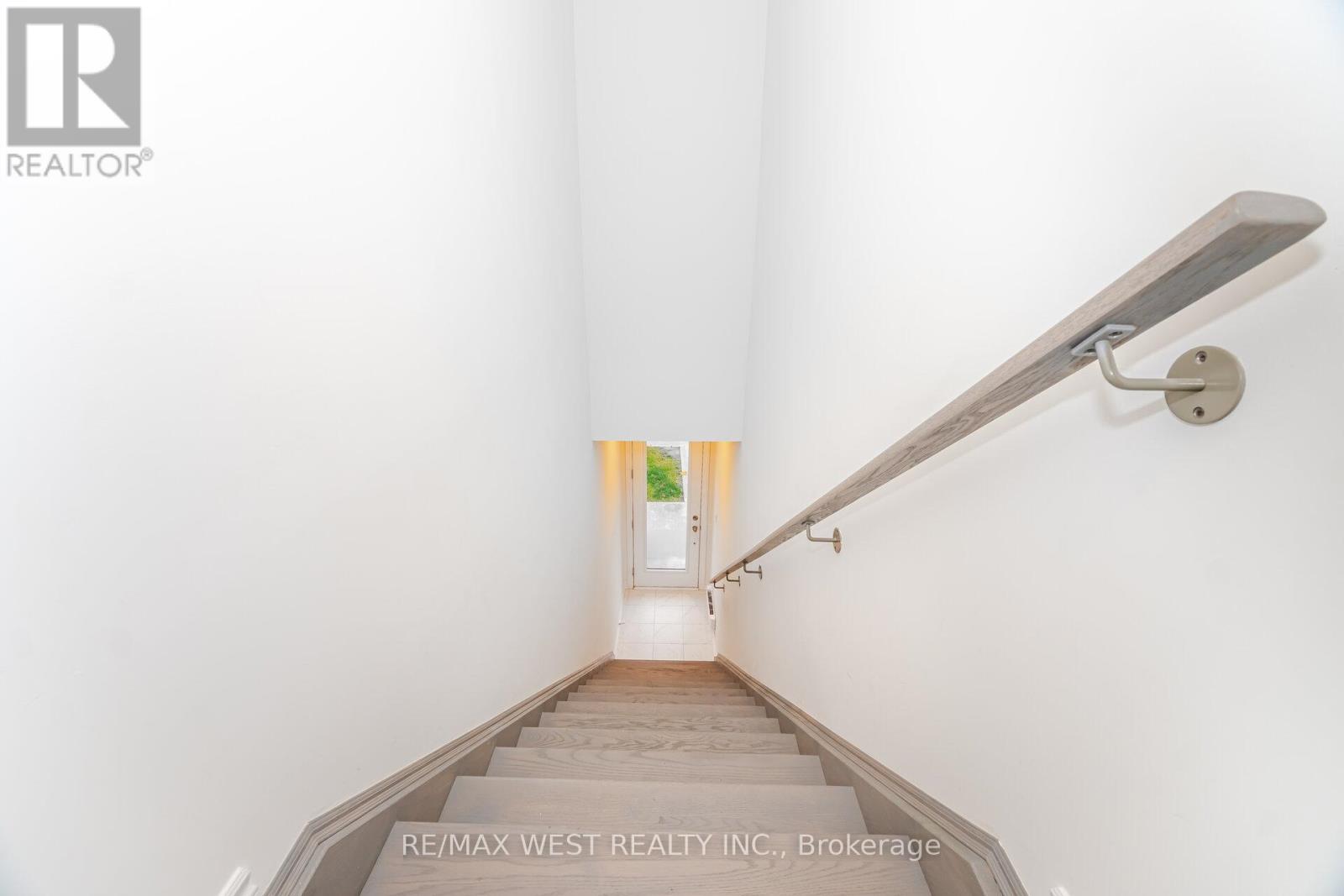 14 - 30 Woodstream Drive, Toronto, Ontario  M9W 0G1 - Photo 4 - W12530856