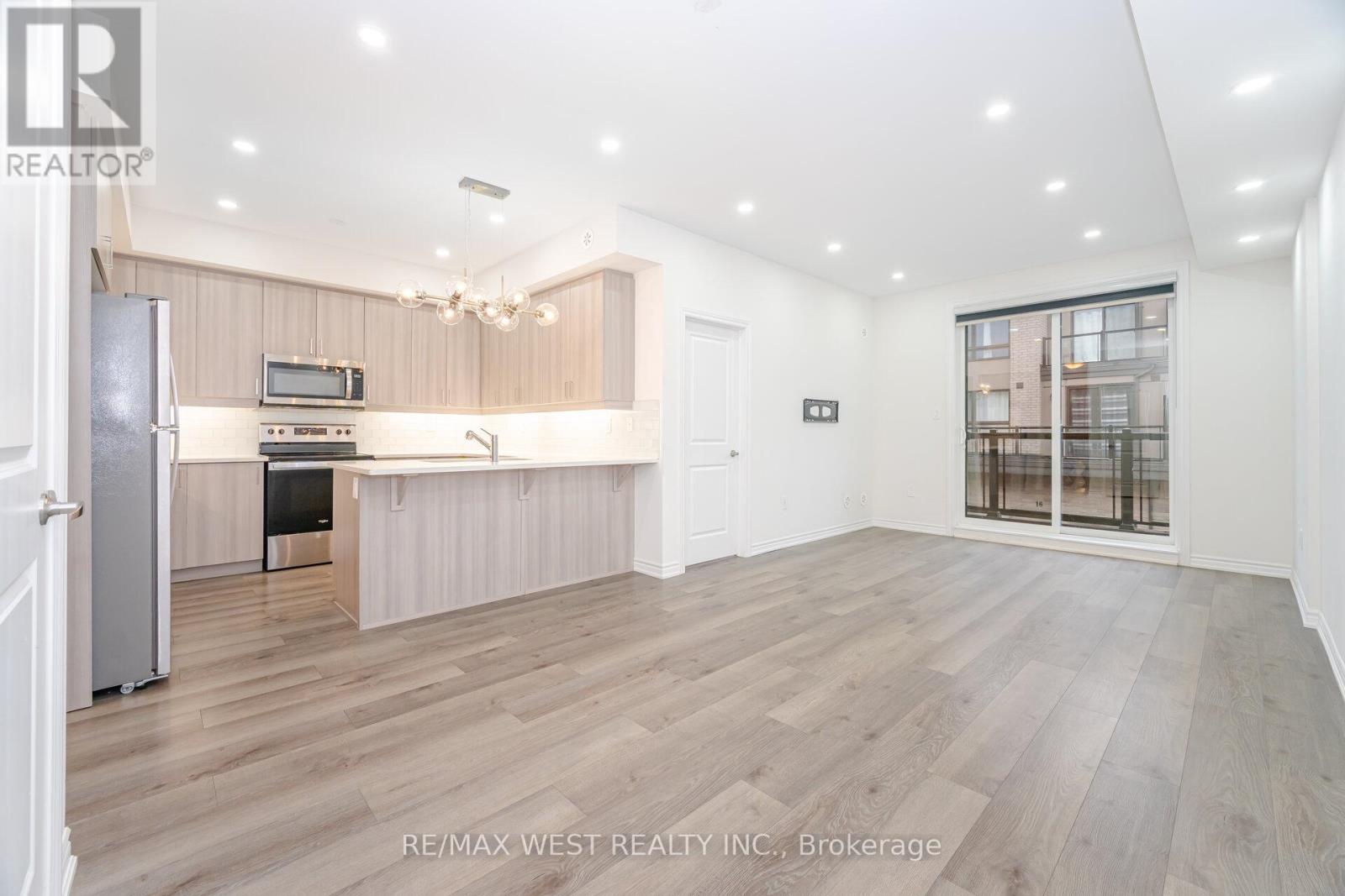 14 - 30 Woodstream Drive, Toronto, Ontario  M9W 0G1 - Photo 6 - W12530856