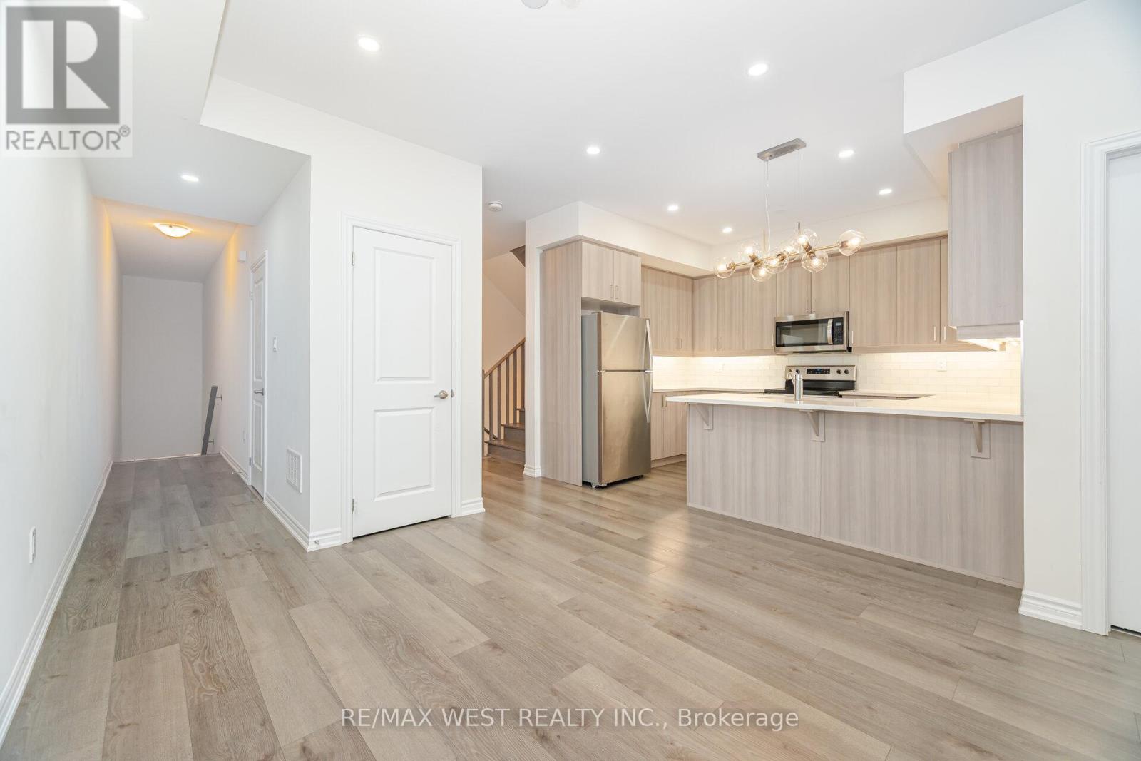 14 - 30 Woodstream Drive, Toronto, Ontario  M9W 0G1 - Photo 8 - W12530856