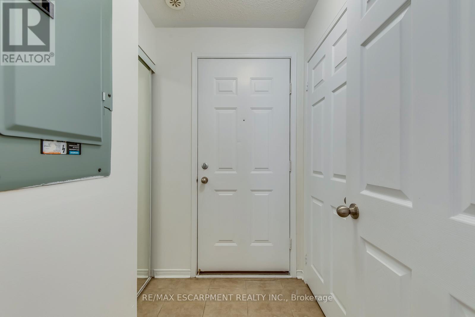 118 - 3050 Erin Centre Boulevard, Mississauga, Ontario  L5M 0P5 - Photo 8 - W12530880