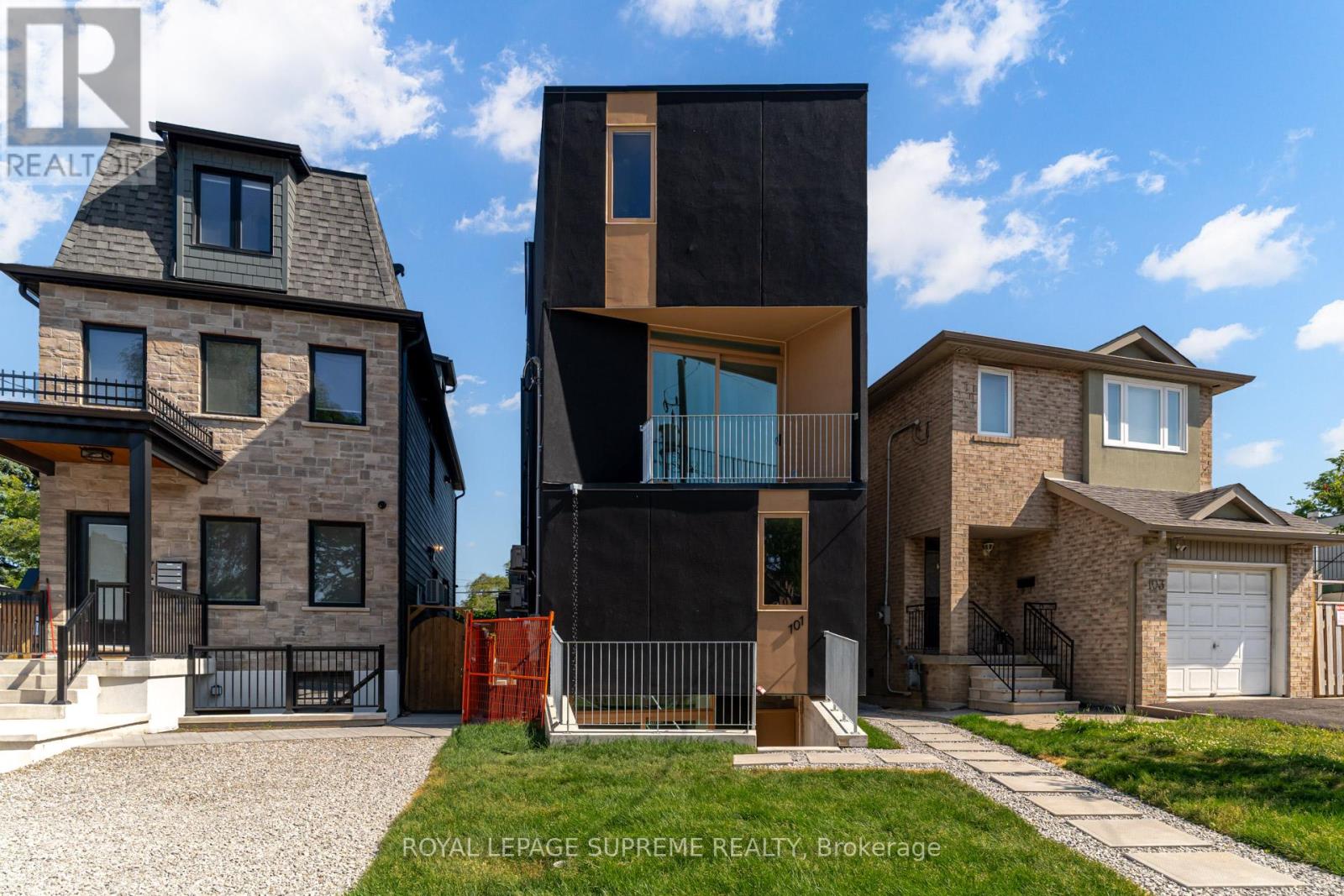 2 - 101 BERNICE CRESCENT, Toronto, Ontario