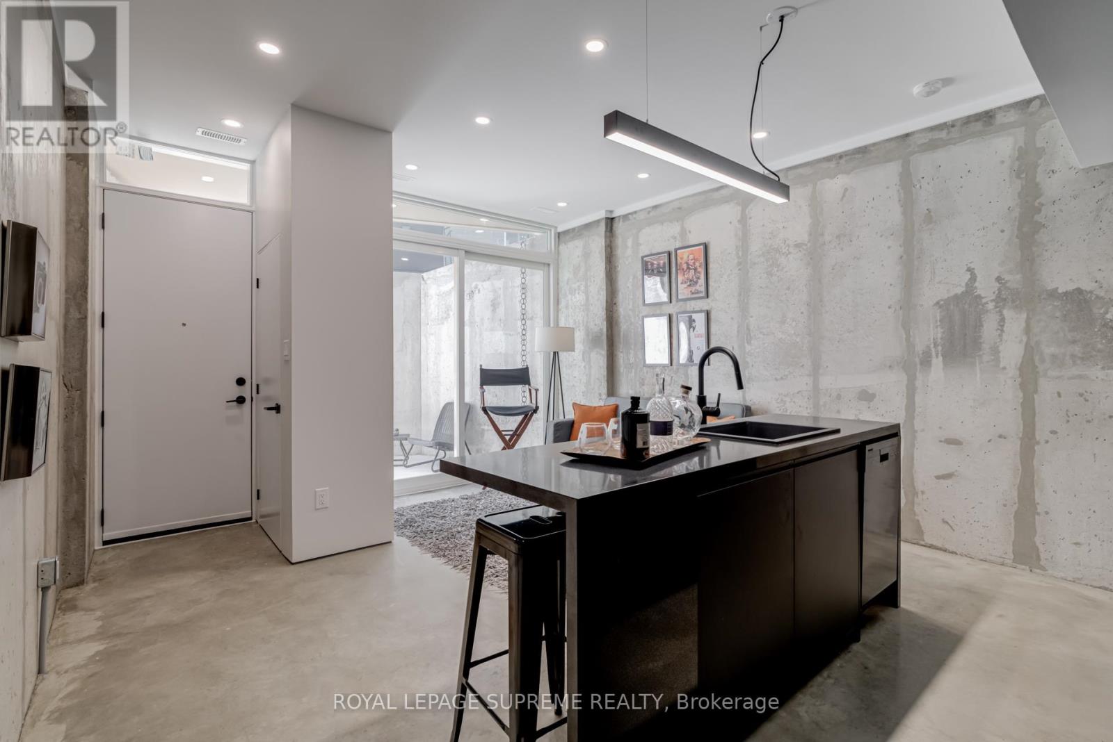 2 - 101 Bernice Crescent, Toronto, Ontario  M6N 1W7 - Photo 11 - W12530890