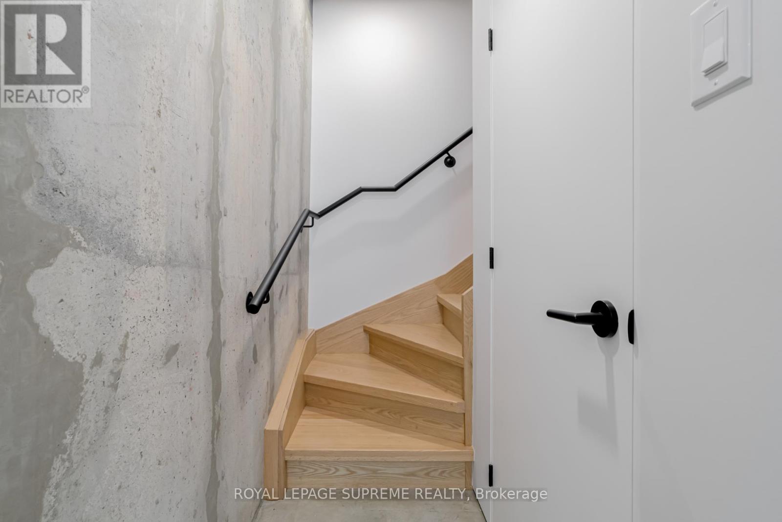 2 - 101 Bernice Crescent, Toronto, Ontario  M6N 1W7 - Photo 22 - W12530890