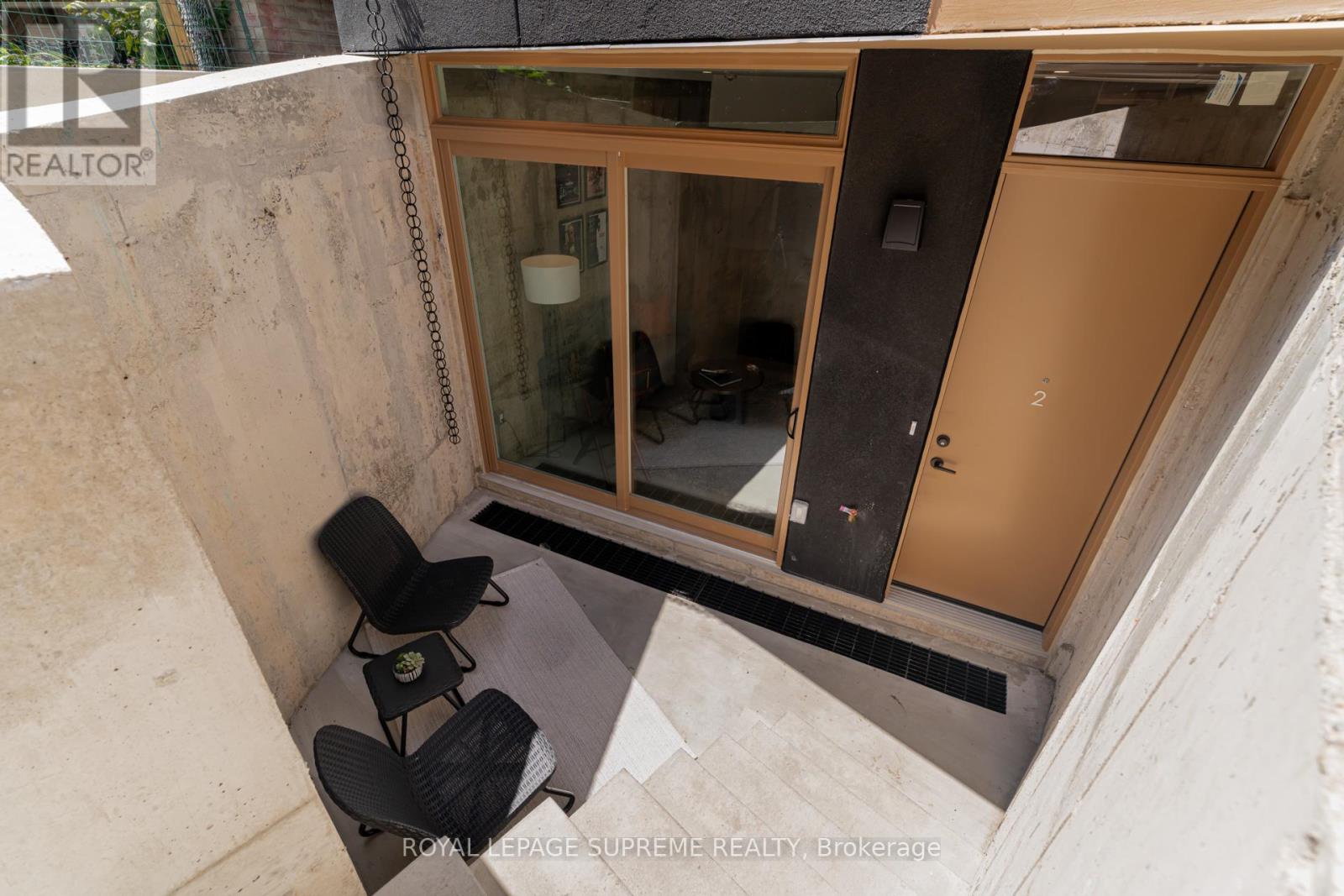 2 - 101 Bernice Crescent, Toronto, Ontario  M6N 1W7 - Photo 3 - W12530890