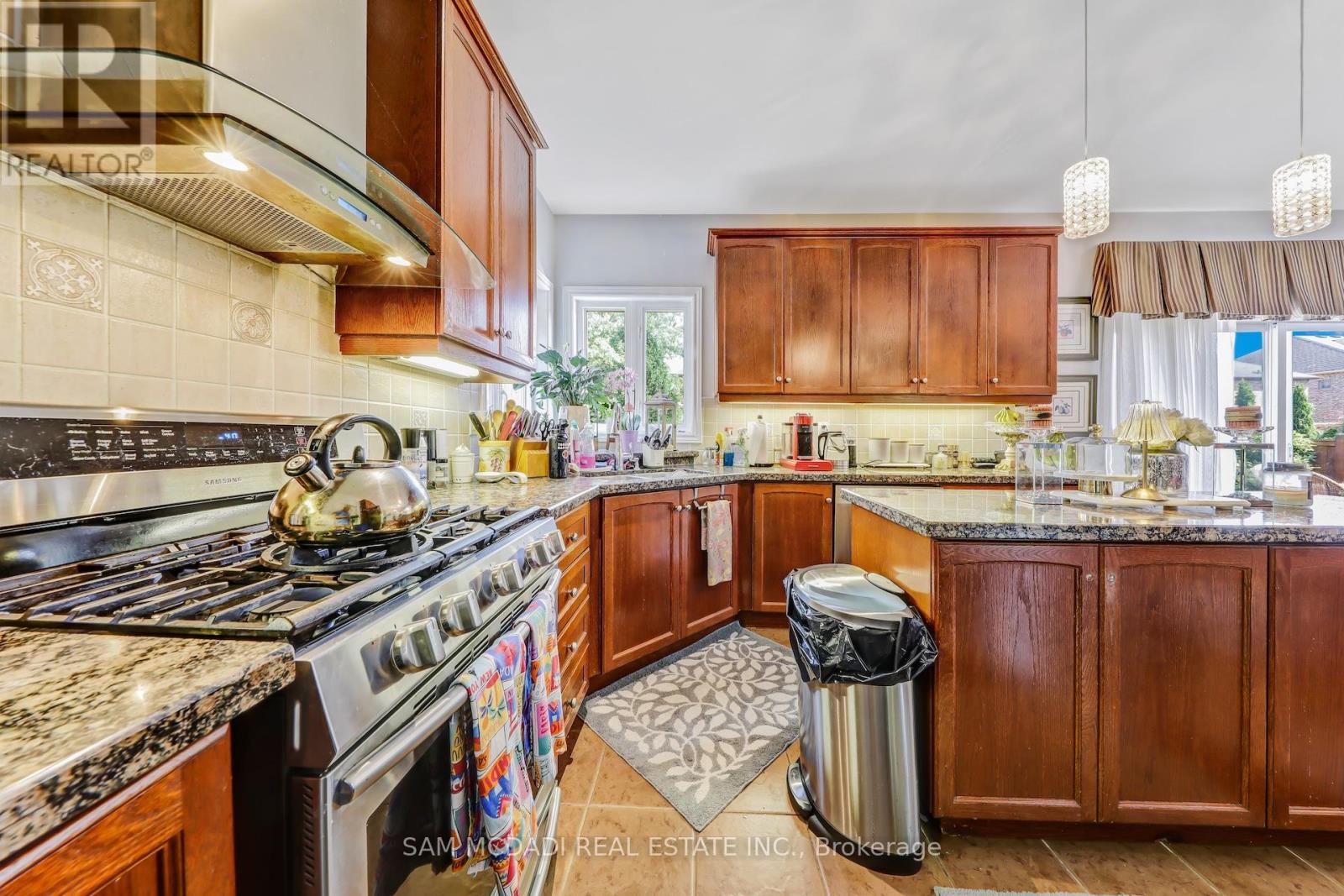 3306 Fox Run Circle, Oakville, Ontario  L6L 6W5 - Photo 16 - W12530892