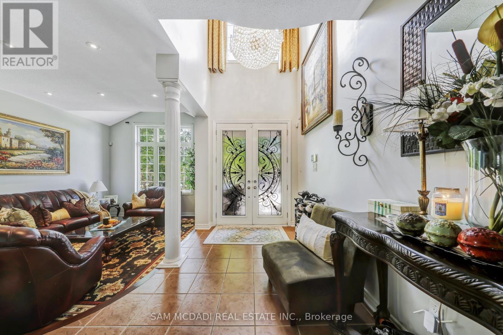 3306 Fox Run Circle, Oakville, Ontario  L6L 6W5 - Photo 3 - W12530892