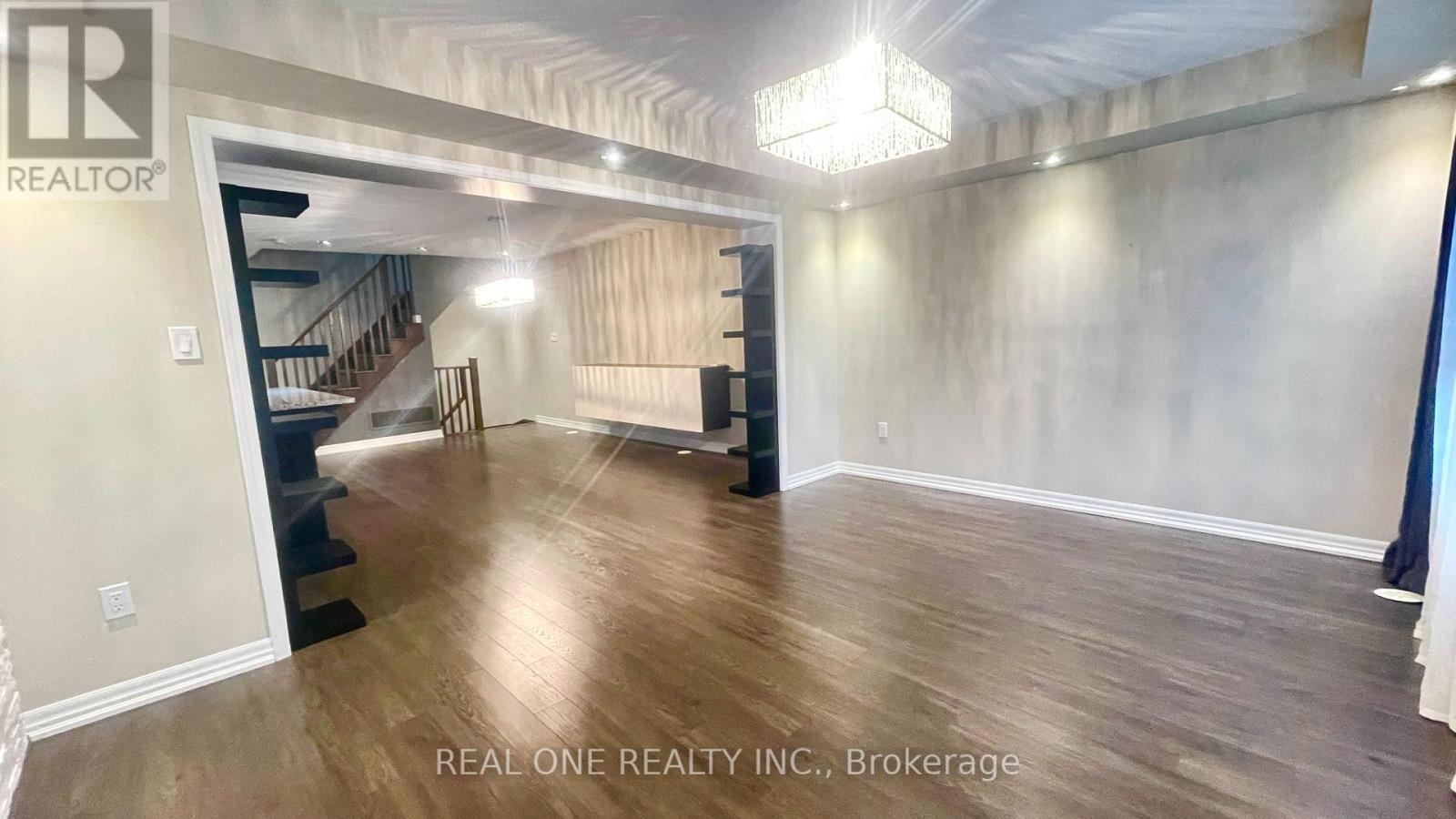 295 Ellen Davidson Drive, Oakville, Ontario  L6M 0V2 - Photo 12 - W12530906