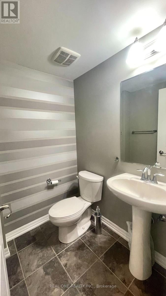 295 Ellen Davidson Drive, Oakville, Ontario  L6M 0V2 - Photo 15 - W12530906